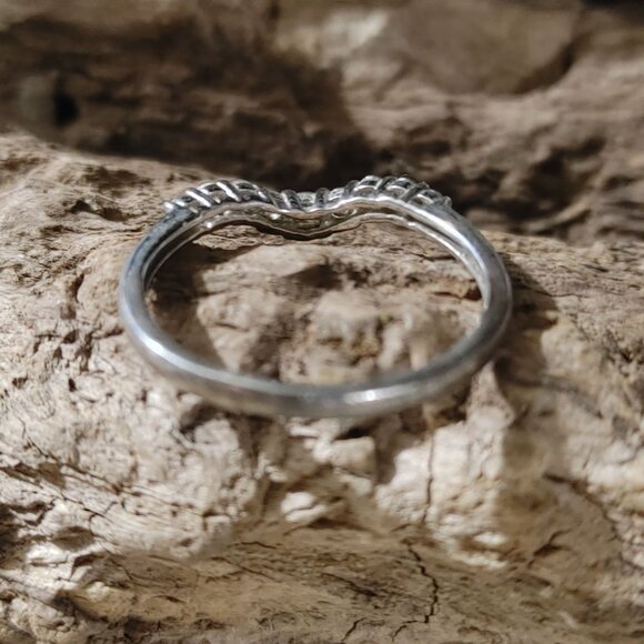 Jeulia Ring Size 9 Vintage Sterling Silver Stackable Wrap Moissanite Accents - Picture 8 of 15